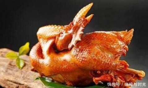中国最著名的4大“烧鸡”,叫花鸡上榜,吃货连骨头也不放过!
