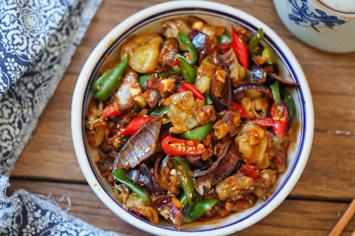 海参鲍鱼没兴趣，专爱吃这种鱼，没有一根刺，还能脆爽好吃，爱啦