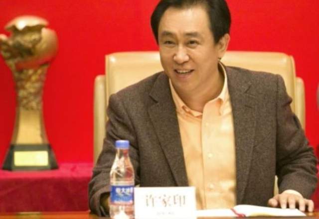 球员|有情有义!一线队球员纷纷解约:广州队仍紧急补发了部分工资!