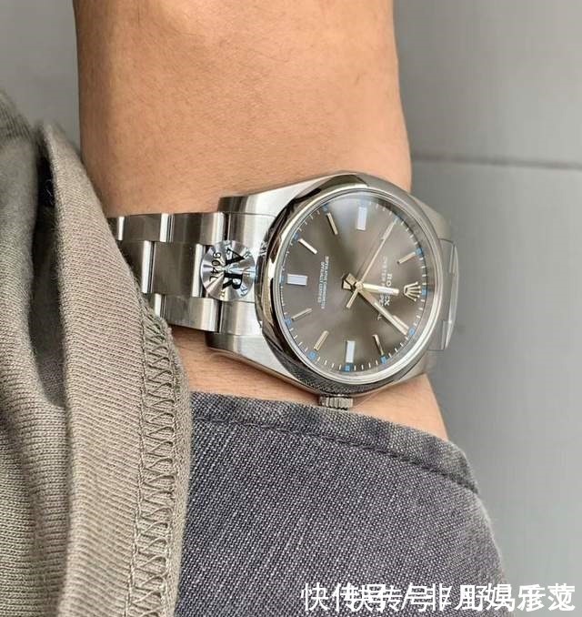 蚝式 6万块以内,这两只劳力士腕表比较不错