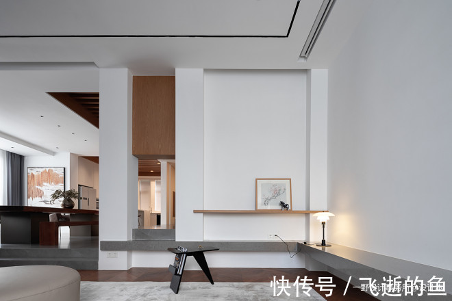 楼梯间|看400平米豪华别墅如何装修现代简约风