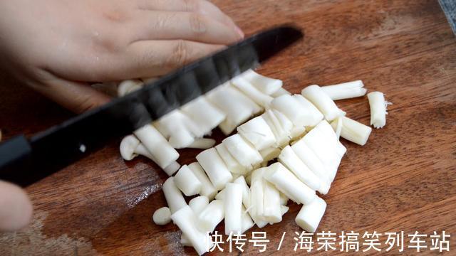 香气|一把面粉倒入西红柿里,出锅香气四溢,吃一次就爱上了,太香了