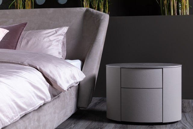 提升|想提升卧室颜值？这三款进口床头柜必不可少！