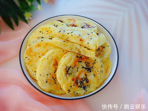 发面饼|一根香蕉一碗面，搅一搅就成的小饼，不加糖也香甜，孩子最爱！