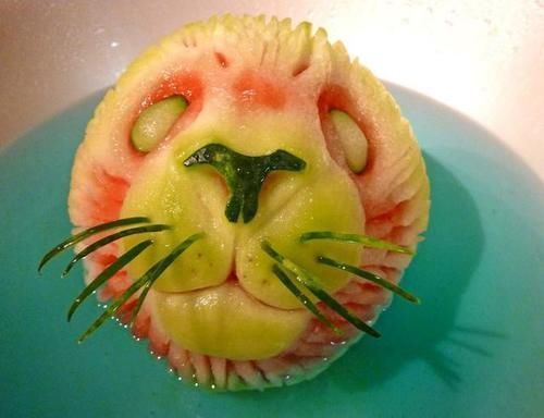 韩国|日本小鸟西瓜,韩国狮形西瓜,迪拜雕刻西瓜,看中国后逗我呢