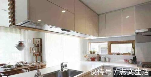 柜门|厨房台面开个孔，食材废料轻松倒入，不开柜门方便卫生，太赞了！