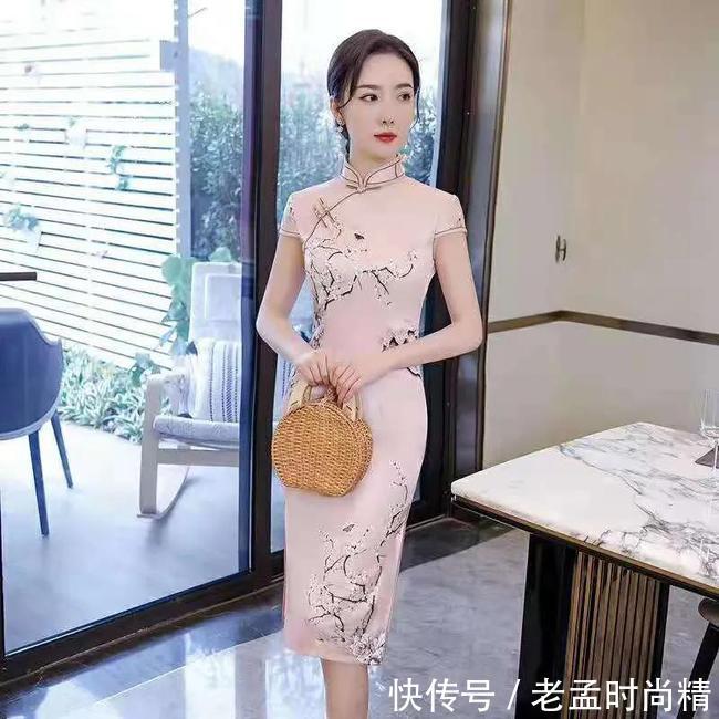 旗袍|夏季穿这几个颜色的改良旗袍，超减龄，不但时尚又优雅气质无暇！