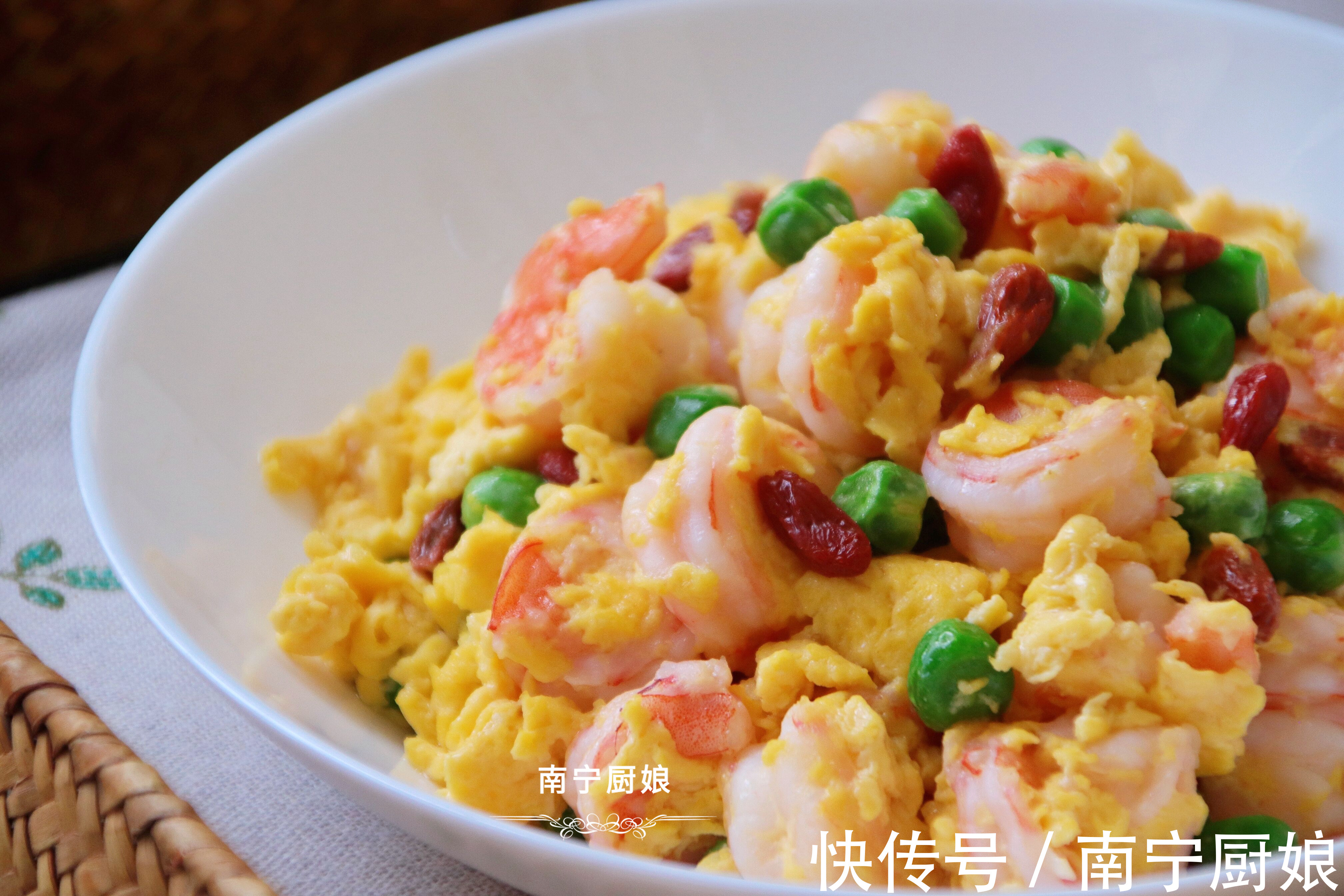 甜豆|开学了，聪明家长都在给孩子吃这道菜，营养美味，孩子常吃身体棒