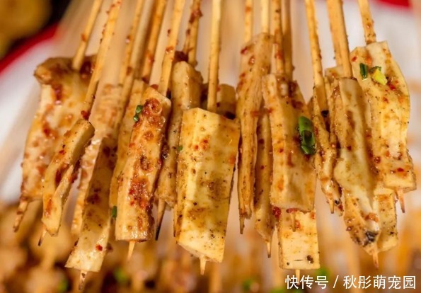 隐形|吃烧烤时,有三种“隐形贵菜”别不拿,成本高不易造假