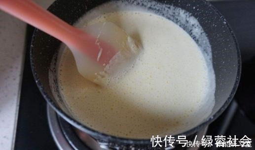 自制雪糕时，别只会加牛奶，少了这1物，难怪一口咬下去全是冰渣