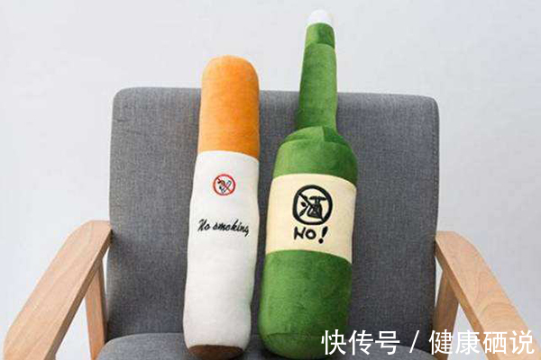 分泌物|高三学生家长查出宫颈癌,到底该不该告诉孩子?医生:三个征兆要重视