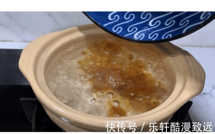 化妆品|女性要常喝的甜品，桃胶炖雪燕，美容养颜味道好