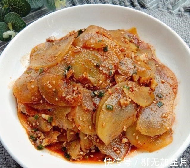美食天下|凉拌土豆片，简单一拌，开胃又省事！