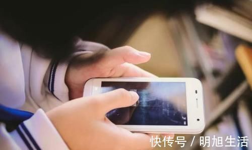 家长|小学生QQ群聊内容让人脸红,性无知惹的祸,现在不解决就迟了