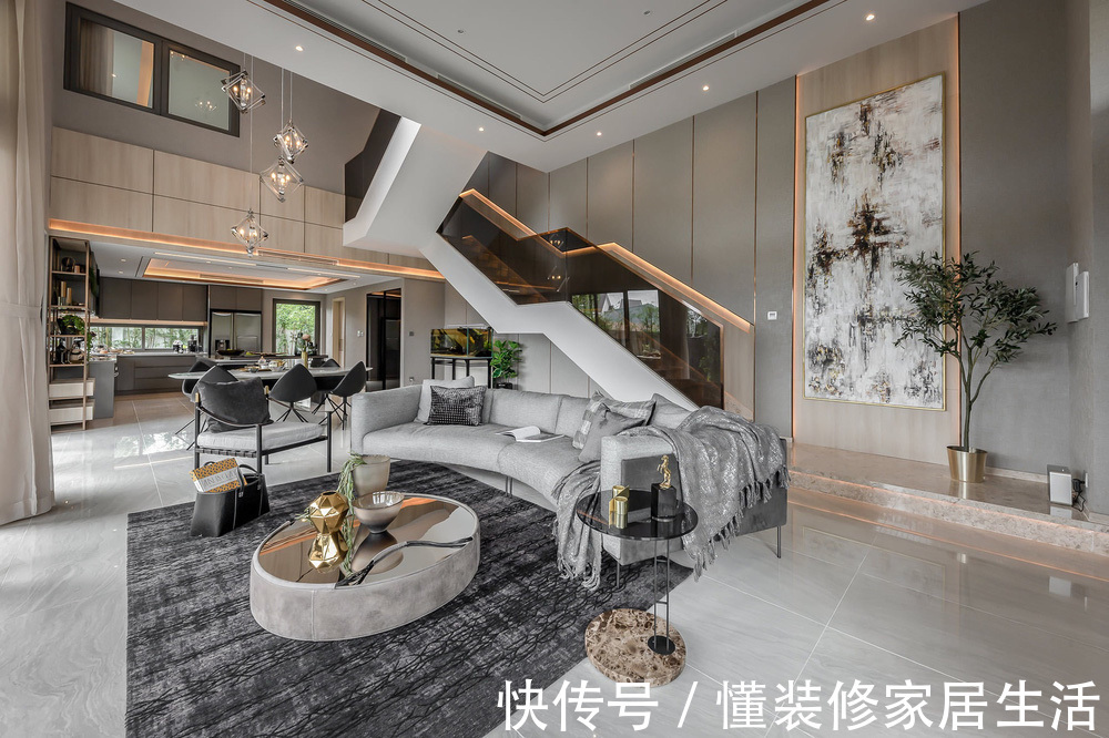 深色系|实际面积260㎡的别墅,装修不奢华不堆砌,三代人同住越看越喜欢