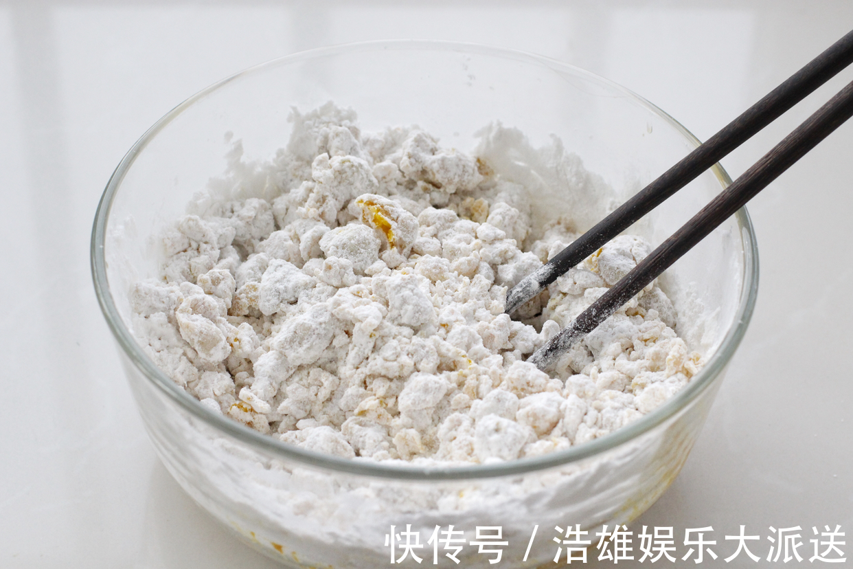 糯米粉|南瓜饼不用油炸,软糯香甜有营养,出锅孩子连吃仨,咬一口满嘴香