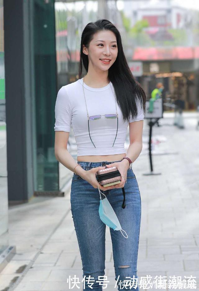 朋友之间 阳光明媚的美女,洋溢着甜蜜的微笑,美丽动人