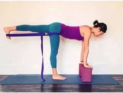 双腿|墙壁才是最好的瑜伽老师,初学者必知!