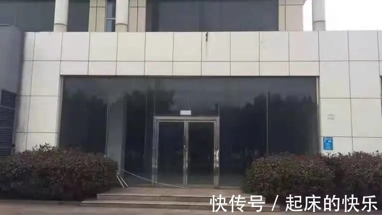 拍卖|日照著名“变形金刚”烂尾楼即将房产拍卖!