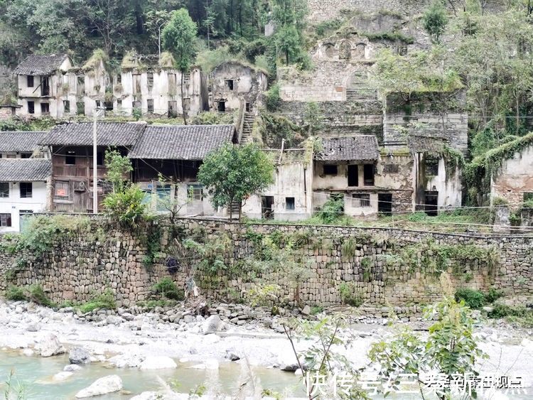 陕西#大美山河在巫溪——陕西当代国画艺术研究院赴重庆巫溪写生