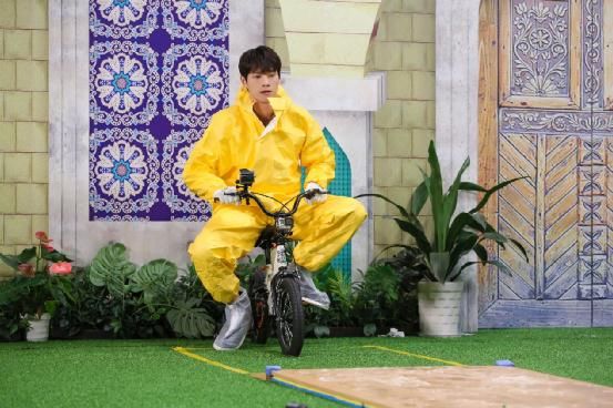 成员们|《嗨放派》奇趣实验代替电影特效,用科学致敬电影人