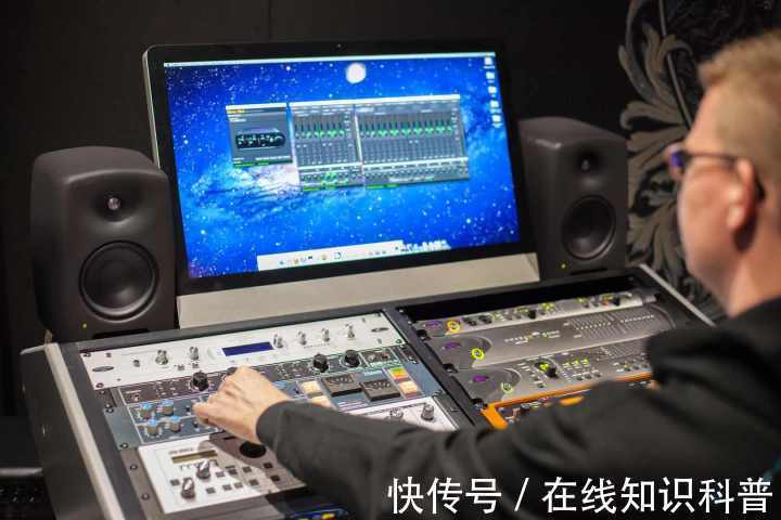 声拓|为什么录音棚都有好几对监听音箱？——声拓电子音爵士