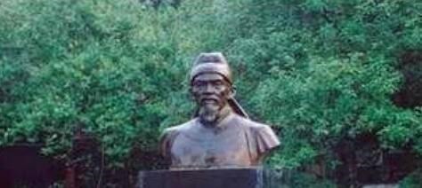 李邕#杜甫的这首诗非常狂妄, 李白都不敢这么写, 其中两句流传千古!