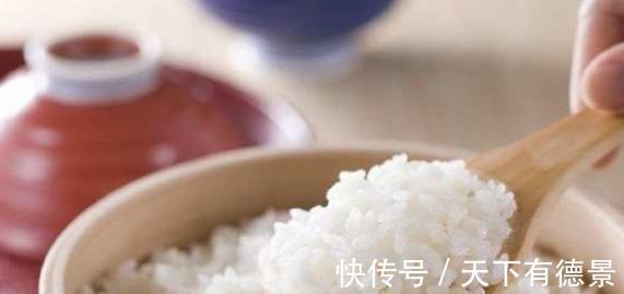蒸好|蒸米饭别只会加水，多加一点“它”，蒸好的米饭粒粒分明还不粘锅