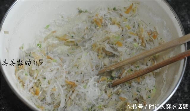 白萝卜|不用和面不用揉,早餐吃它最省事,维C超丰富,薄皮馅大最爽口!