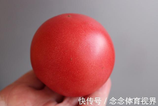 打了激素的西红柿怎么分辨?菜农:教您一招,别再买错了
