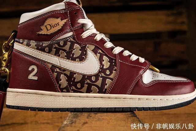 Dior x Dunk SB Low头一次见！这细节真把我看傻了