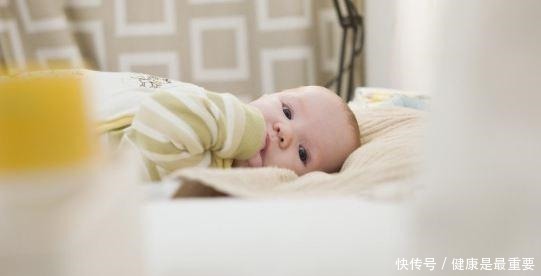 同床睡|7岁男孩和妈妈同床睡,引发悲剧,孩子这些表现说明应该分床睡了!