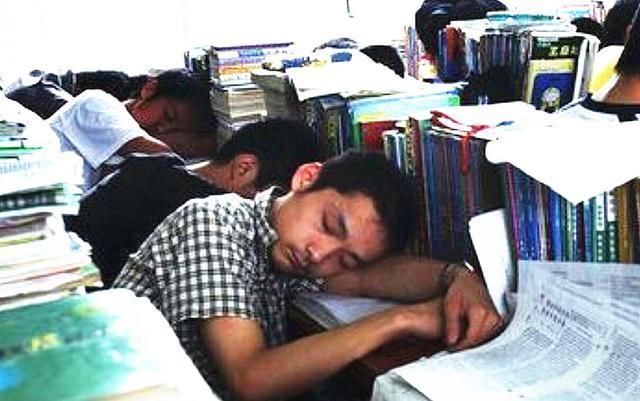 衡水中学|国内儿童到底有多累?9张日常照片看哭万千父母:童年可以轻松吗