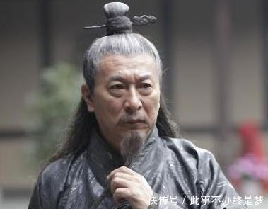 砍头|阴狠名将,先找茬杀100人,再令200人轮番冲杀,凡败全砍头!