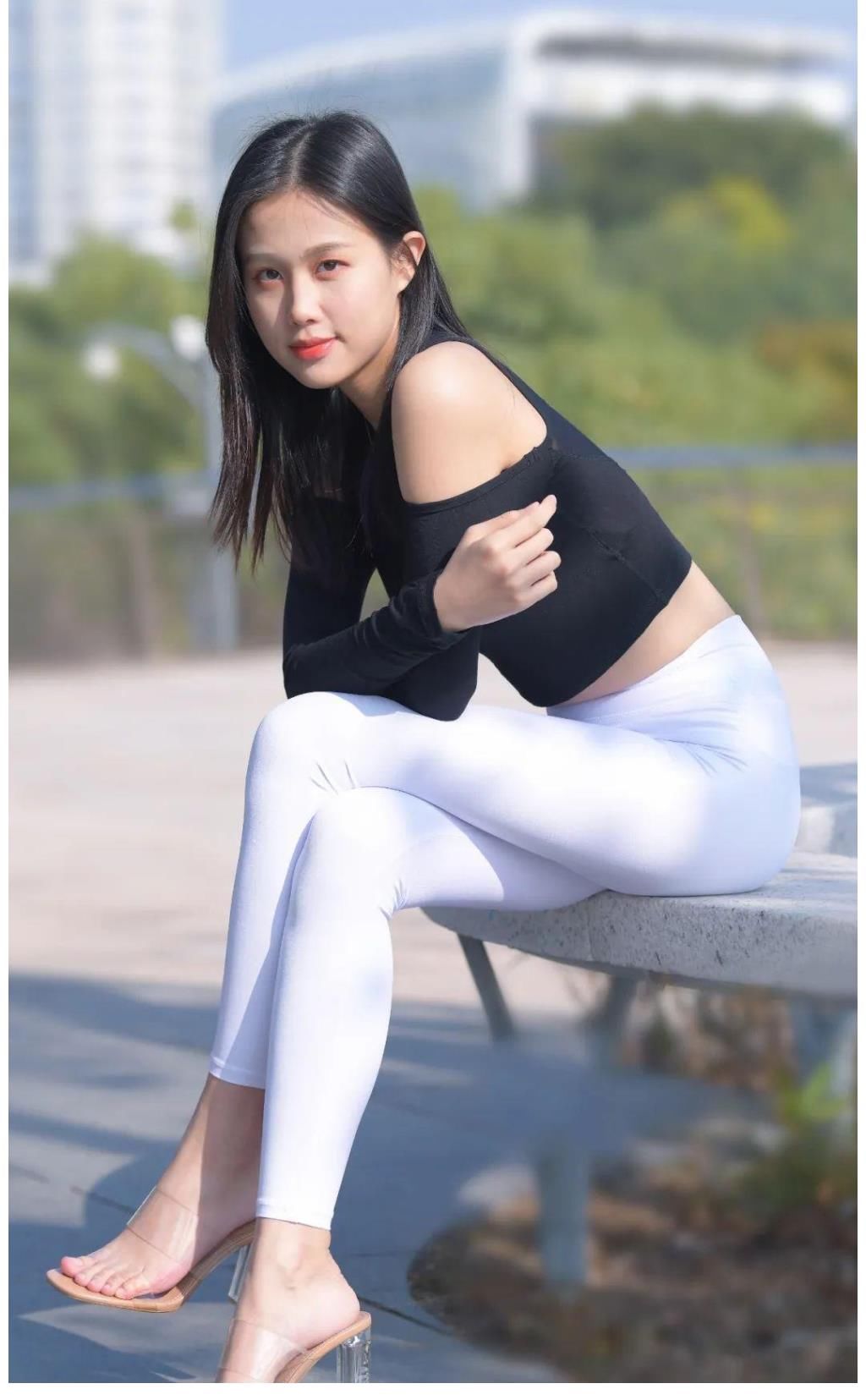 街拍|真的是没招了,像小姐姐这么穿的话,没几个人能比得上吧?