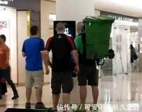 |搞笑图片幽默段子笑话：哈哈哈，这辆车是从天上掉下来的么