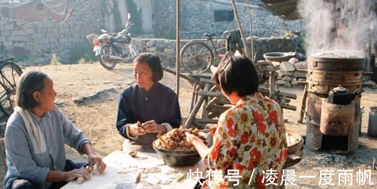 攀比|俗话说“邻居三不比,亲戚三不走”,经历过的都懂,早懂少吃亏