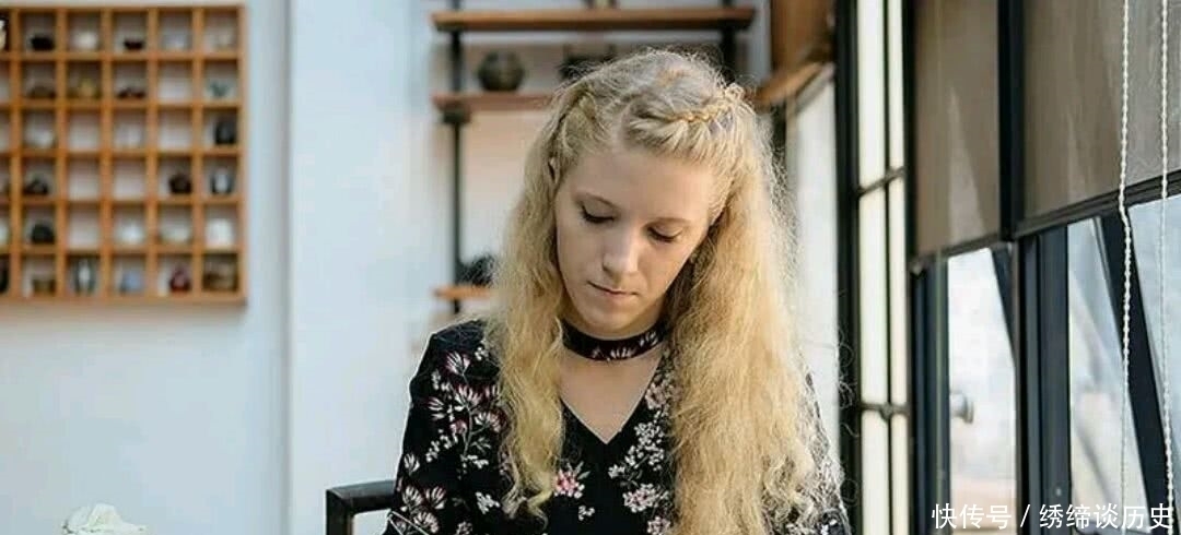 金岚|外国美女书法在中国获奖，看了他的作品，专家：日后必成大器！