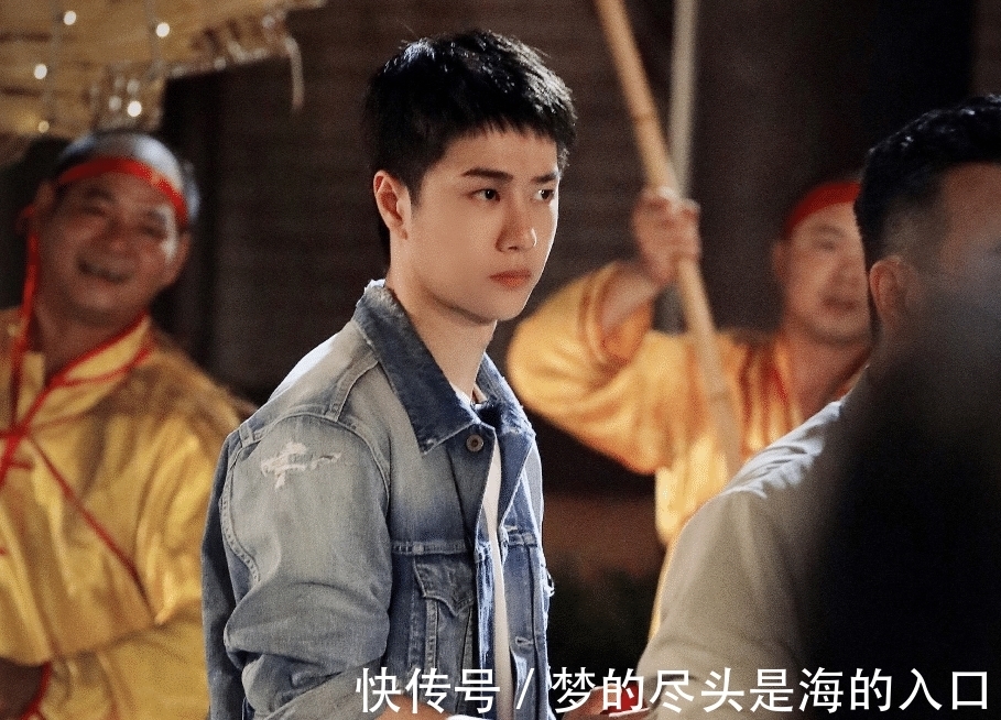 图师|《天天向上》乐山路透,离开了百万修图师后,王一博颜值没搞错吧