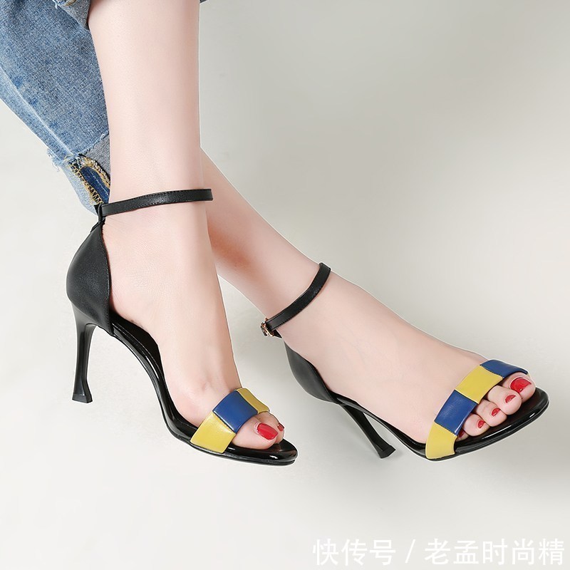 风情|简约气质的高跟凉鞋,一字带设计散发女性的魅力风情