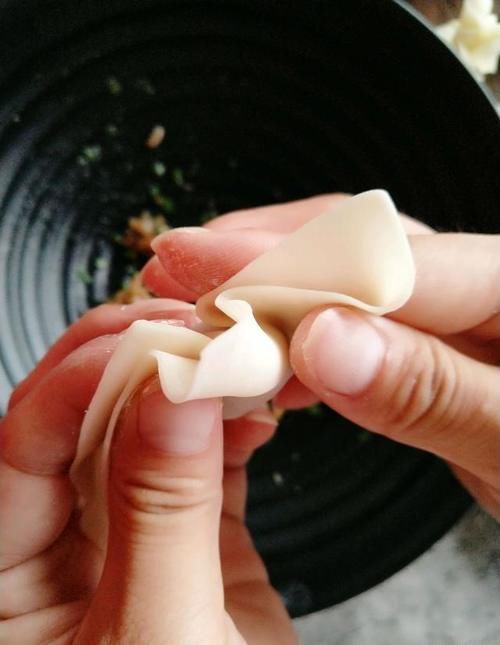 来碗猪肉馄饨:保证一天都回香无穷,做法并不复杂