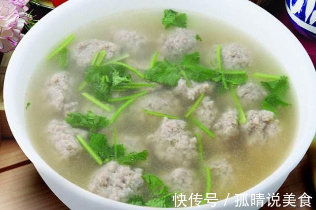 爷爷做了30年的肉丸子,美味富有弹性,秘诀分享给你,一学就会