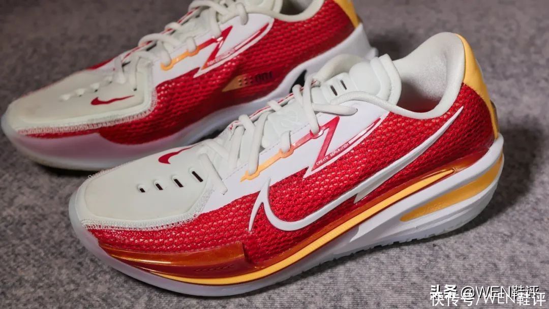 侧翻|顶级后卫实战鞋的新标杆，zoom gt cut溢价它配么？