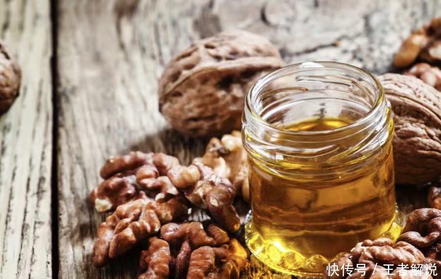 宝宝|宝宝辅食到底能不能加食用油?很多宝妈做错了