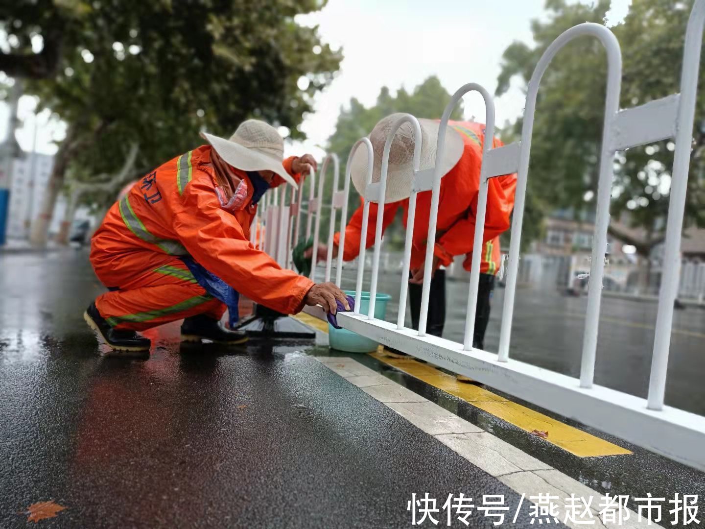 地道桥|中秋假期以雨为令，邢台市区3000余名环卫工坚守街头保畅通