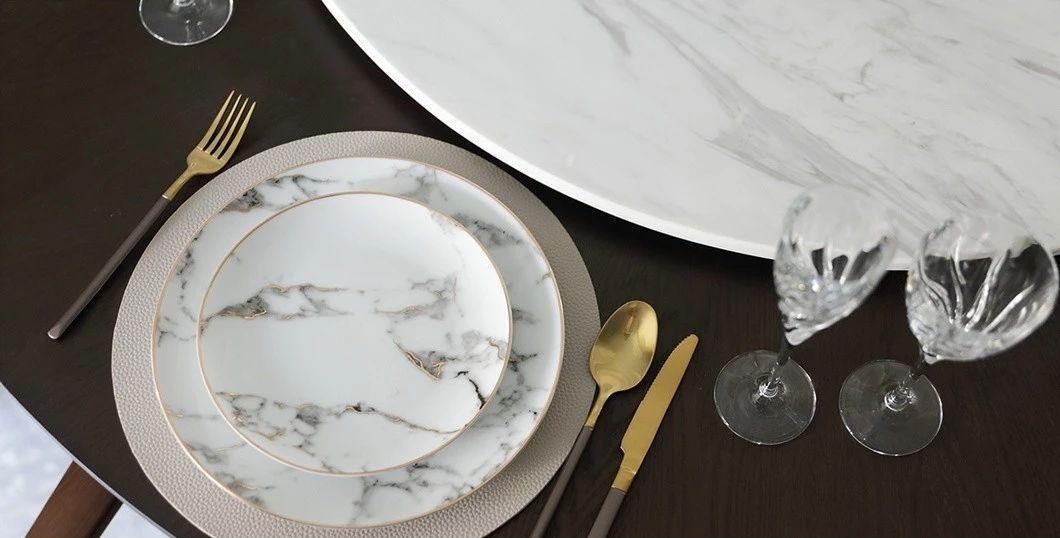 休闲|253平大平层,光装修就花了124w,一进门就被迷住了,客厅更大气