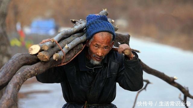 工作|“可怜之人,必有可恨之处”,真谛都藏后一句,做人处世应当铭记