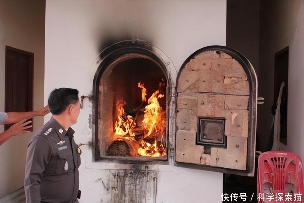 遗体火化