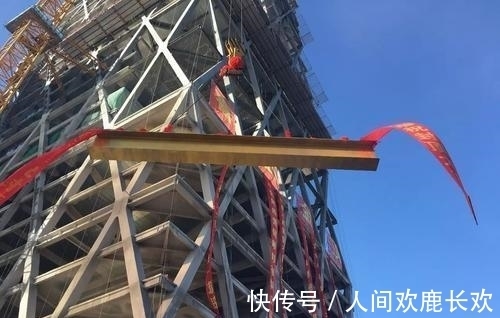 王永红|地产大亨欠下800亿的巨款,带走61亿和明星女友,亲爹去世都不管