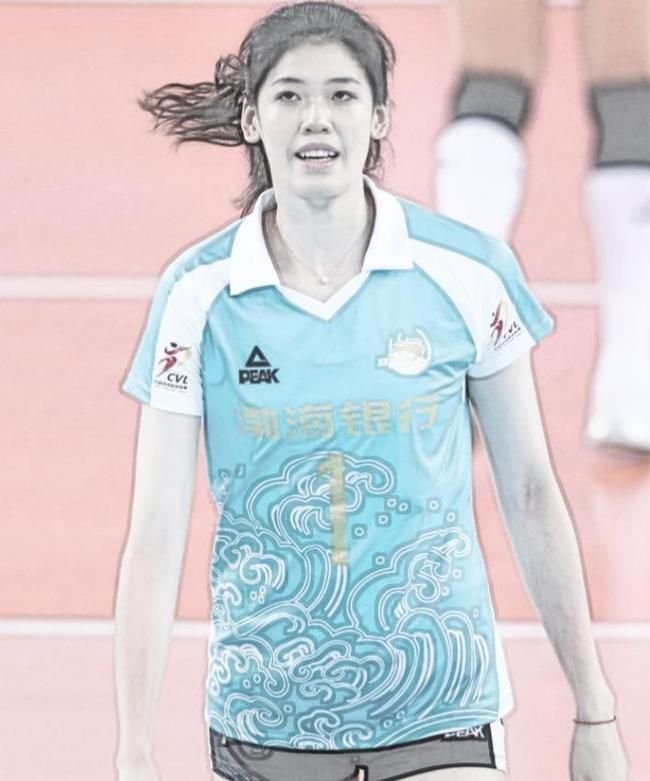 天津女排|有反转!最佳主攻李盈莹又荣膺排超MVP, 球迷:最大赢家不是她